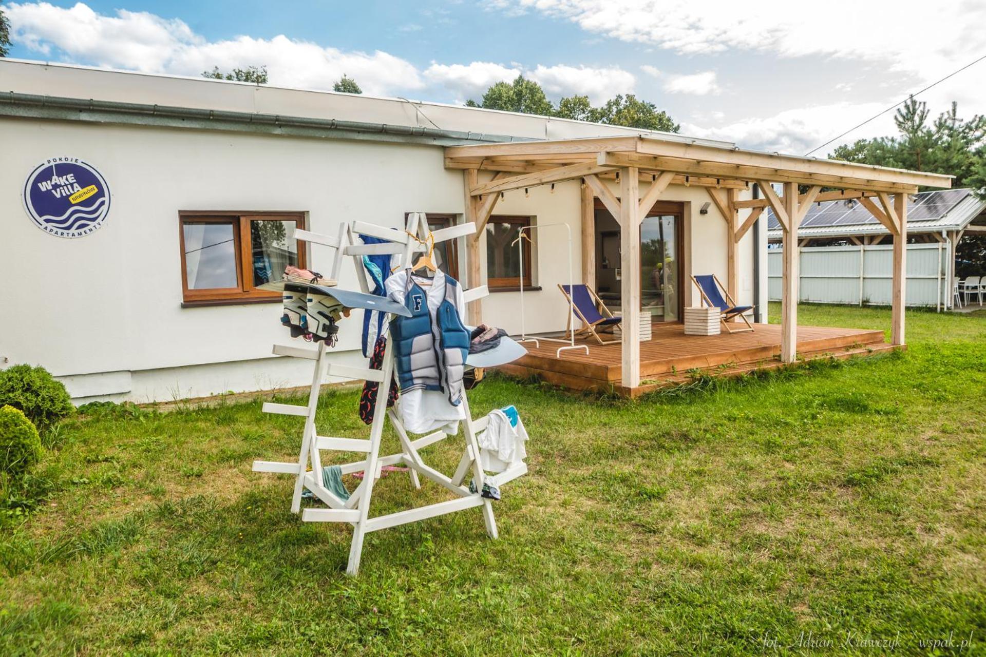 Wake Villa Brwinow Eksteriør billede